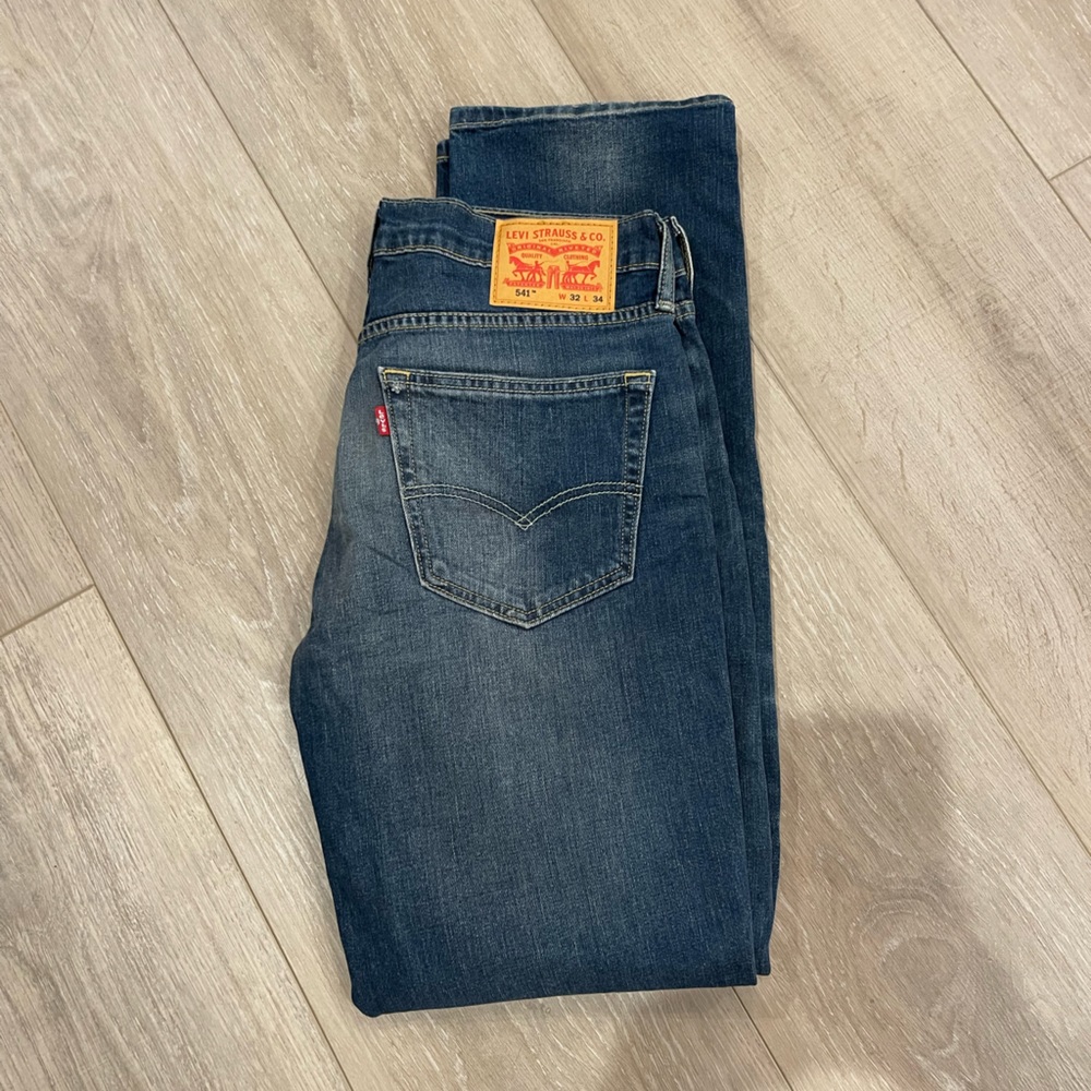 Levis men's jeans 541 32x34
